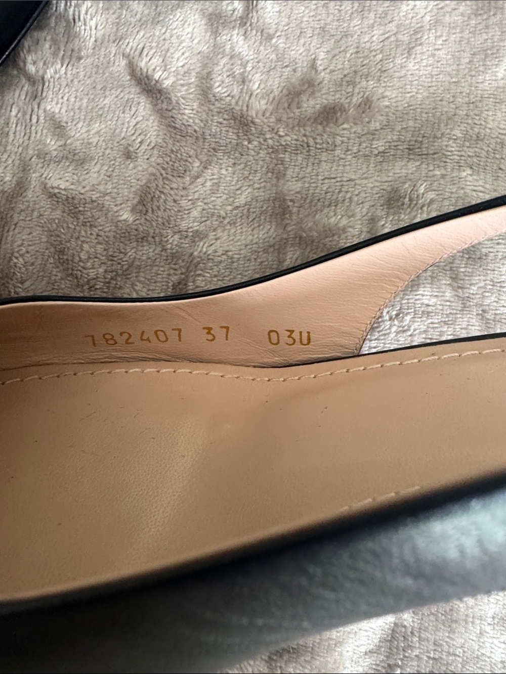 Gucci Black Leather Pointed Slingback Mules with Gold Horsebit - Picture 8 of 10